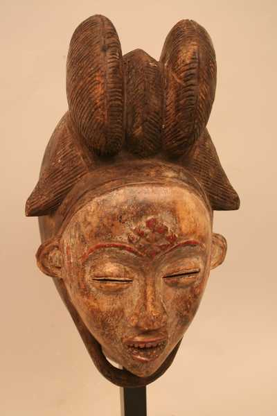 Pounou(masque), d`afrique : Gabon-Cameroun, statuette Pounou(masque), masque ancien africain Pounou(masque), art du Gabon-Cameroun - Art Africain, collection privées Belgique. Statue africaine de la tribu des Pounou(masque), provenant du Gabon-Cameroun, 1179/4407.Masque de dance Mukuyi,Pounou, Gabon.Les masques  du Mukuyi sont relevé sur le sommet d