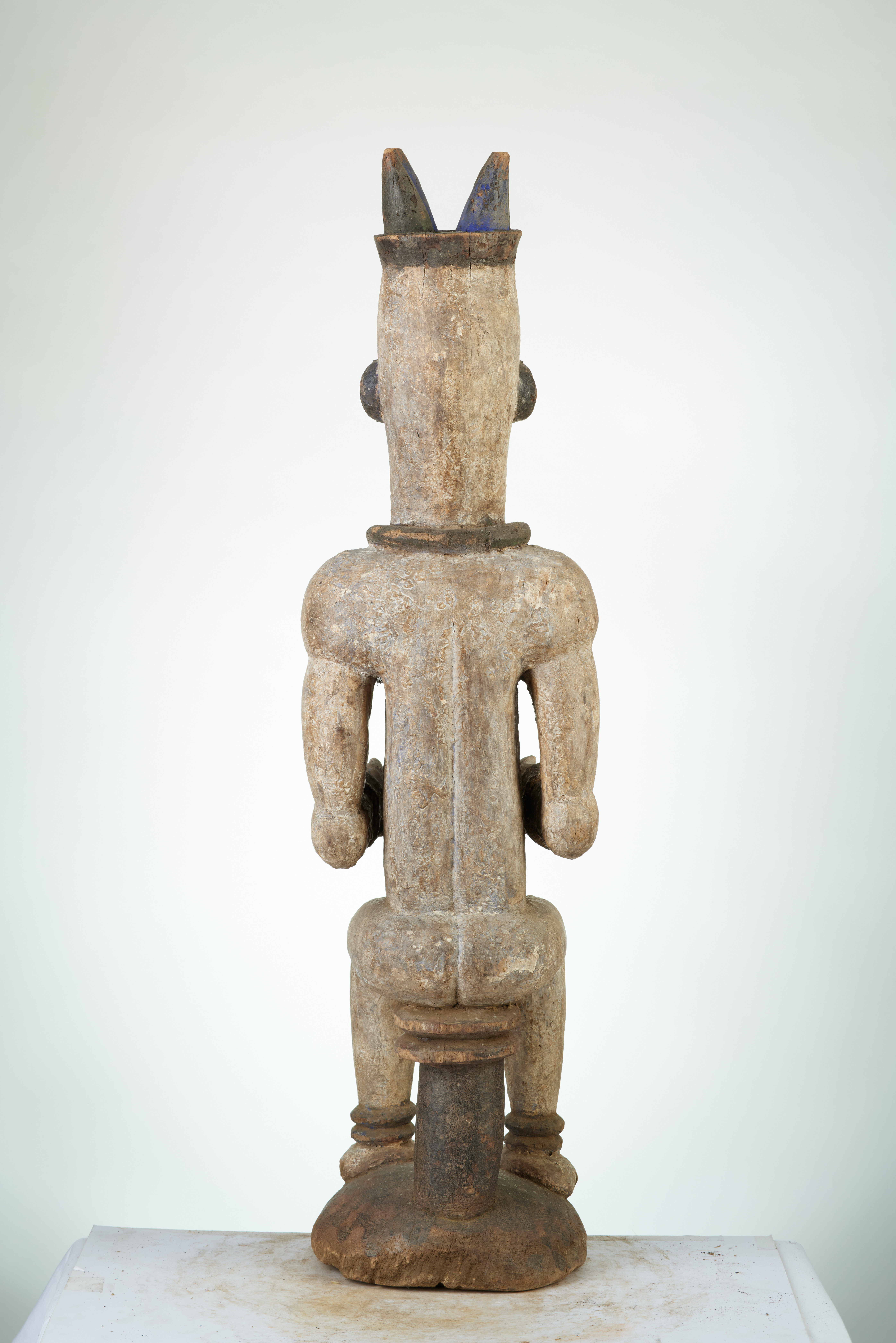 Urhobo (statue), d`afrique : Nigéria., statuette Urhobo (statue), masque ancien africain Urhobo (statue), art du Nigéria. - Art Africain, collection privées Belgique. Statue africaine de la tribu des Urhobo (statue), provenant du Nigéria., 493/537. Cette statue est typiquement Urhobo avec ses scarifications verticales bleues et brunes sur le front ,La statue représentant EDJO,un esprit ou une figure d