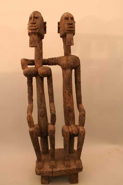 Dogon.(statue), d`afrique : Mali, statuette Dogon.(statue), masque ancien africain Dogon.(statue), art du Mali - Art Africain, collection privées Belgique. Statue africaine de la tribu des Dogon.(statue), provenant du Mali, 1106/4194 Ancienne statue représentant le couple mythique de jumeaux 