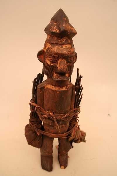 Lula(Teke)(fétiche), d`afrique : Rép.démoncratique du Congo., statuette Lula(Teke)(fétiche), masque ancien africain Lula(Teke)(fétiche), art du Rép.démoncratique du Congo. - Art Africain, collection privées Belgique. Statue africaine de la tribu des Lula(Teke)(fétiche), provenant du Rép.démoncratique du Congo., 1193/4445.Les Lula,sont intermédiaire entre l