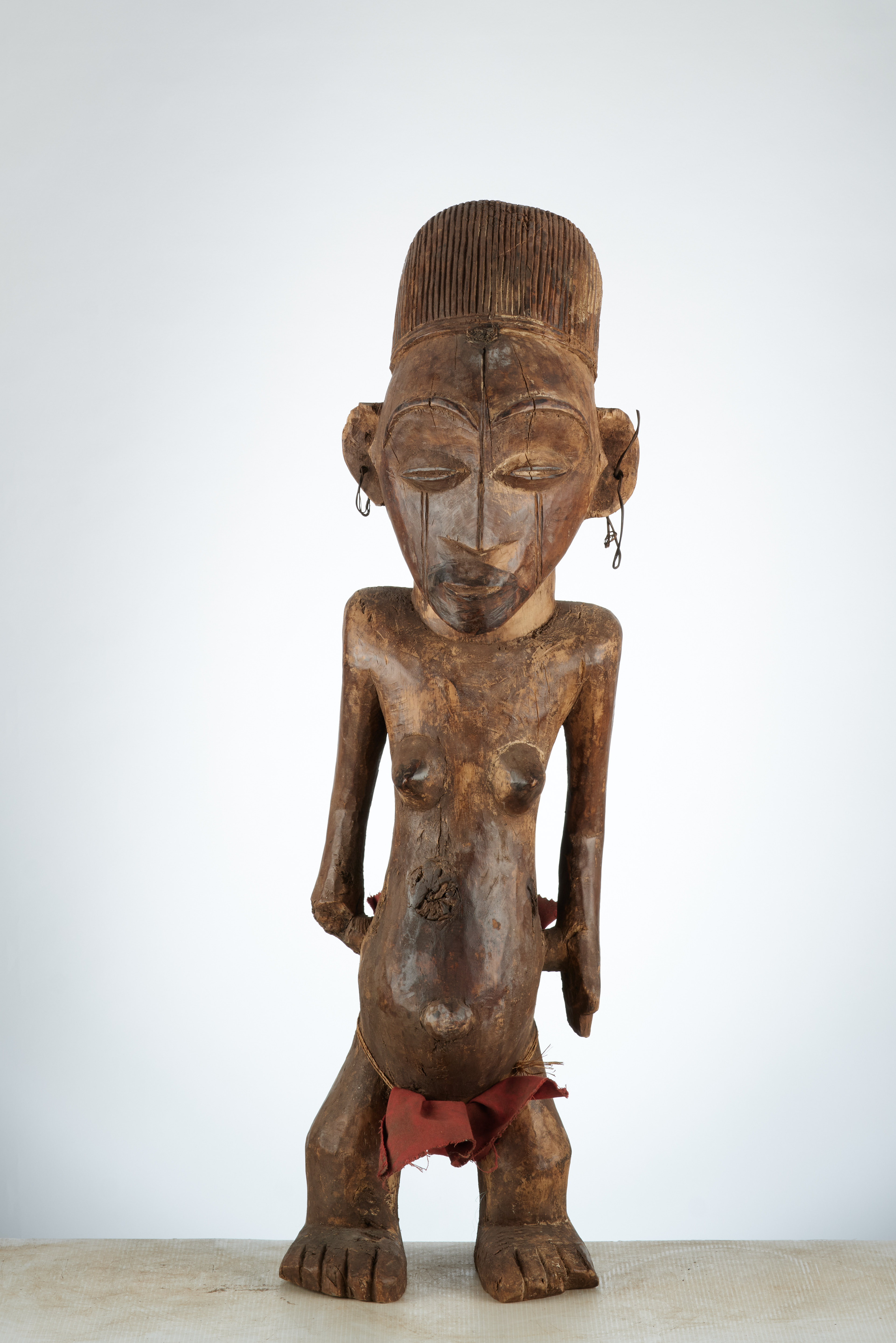 MANGBETU(statue), d`afrique : Rép.démoncratique du Congo., statuette MANGBETU(statue), masque ancien africain MANGBETU(statue), art du Rép.démoncratique du Congo. - Art Africain, collection privées Belgique. Statue africaine de la tribu des MANGBETU(statue), provenant du Rép.démoncratique du Congo., 1513/1128.Statue de femme Mangbetu avec sa tête surmontée d