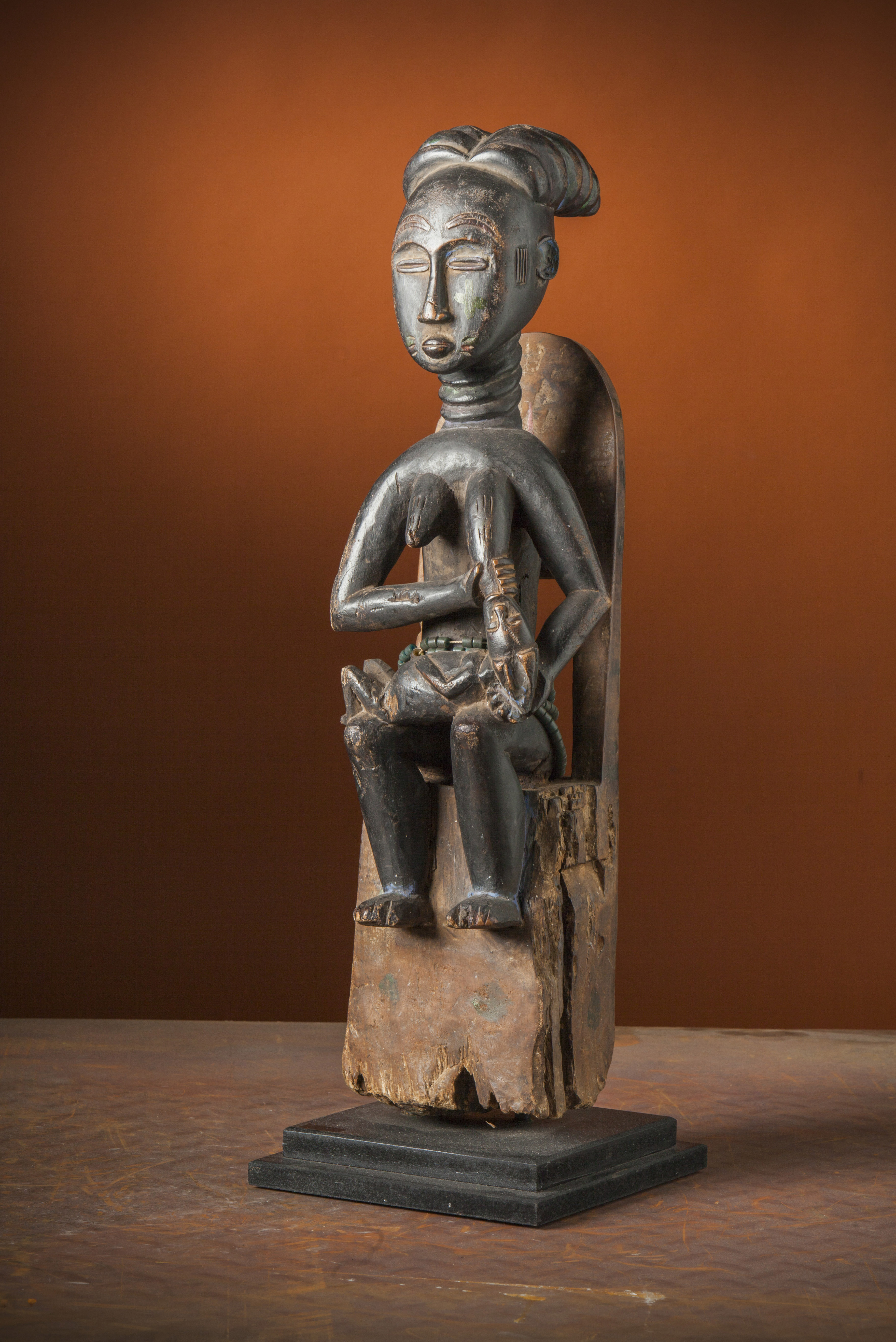 koulango(femme assise), d`afrique : Côte d