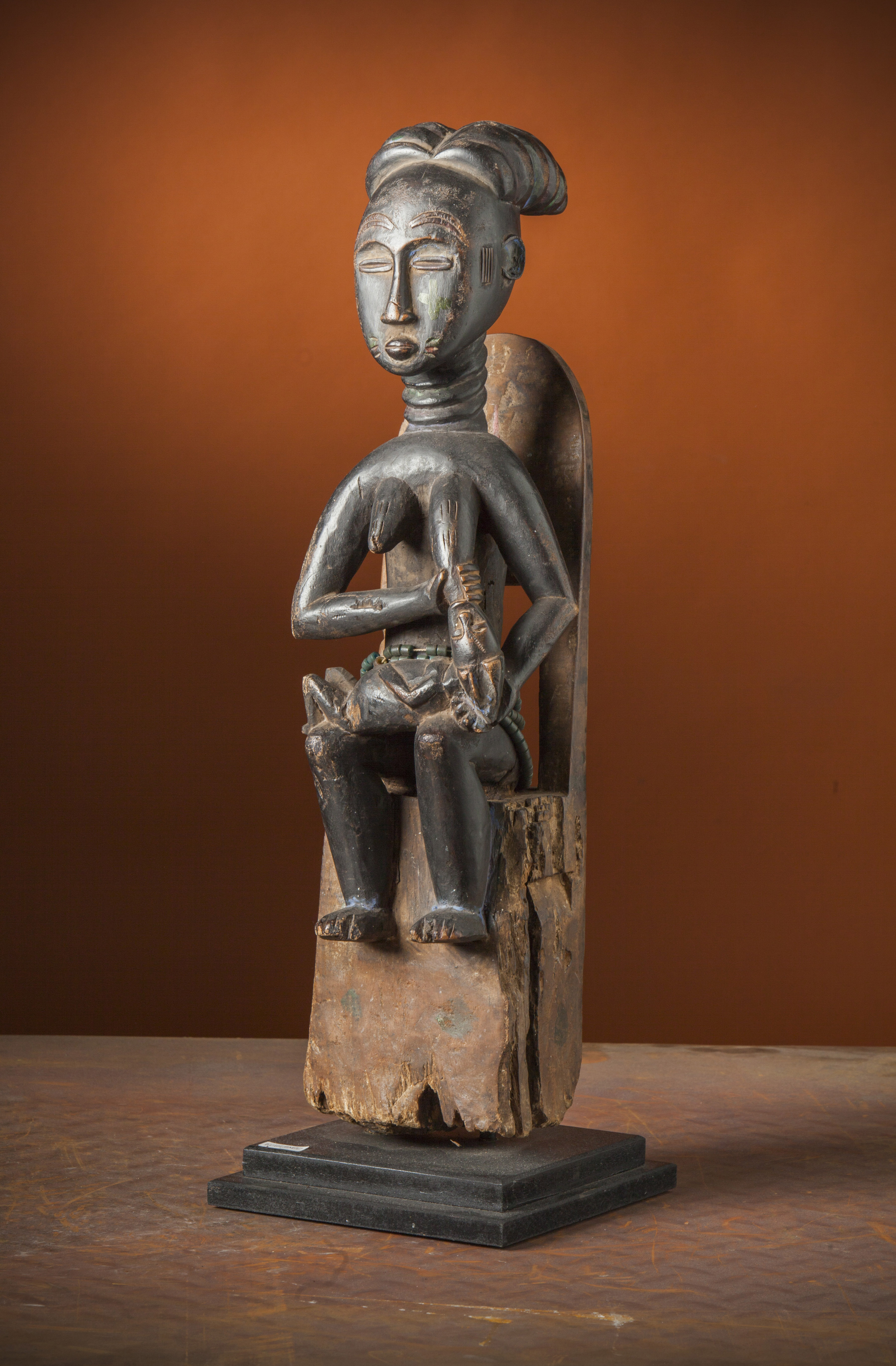 koulango(femme assise), d`afrique : Côte d