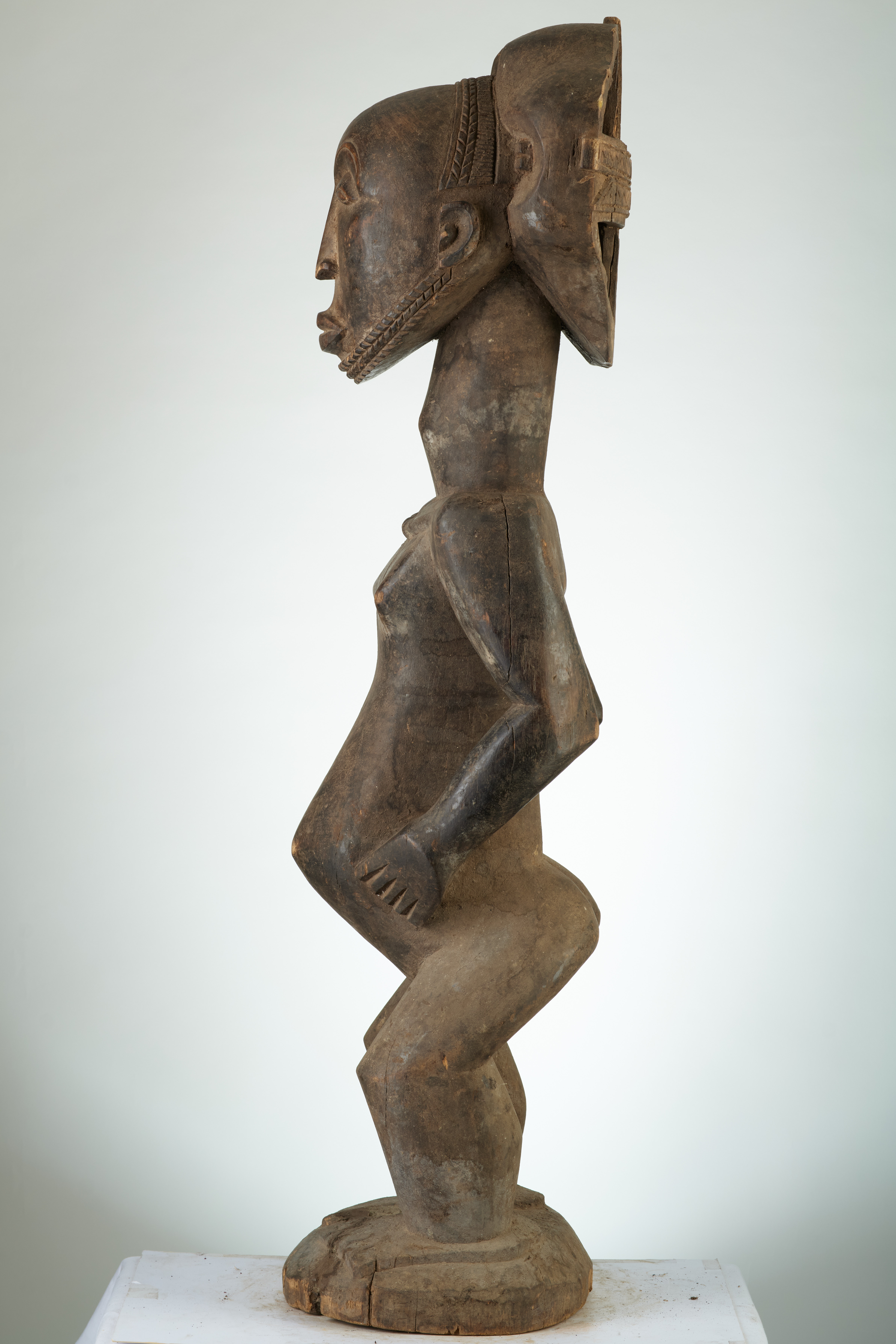 Hemba ( gr.statue debout), d`afrique : rep.dem.Congo, statuette Hemba ( gr.statue debout), masque ancien africain Hemba ( gr.statue debout), art du rep.dem.Congo - Art Africain, collection privées Belgique. Statue africaine de la tribu des Hemba ( gr.statue debout), provenant du rep.dem.Congo, 1886:Très belle statue d