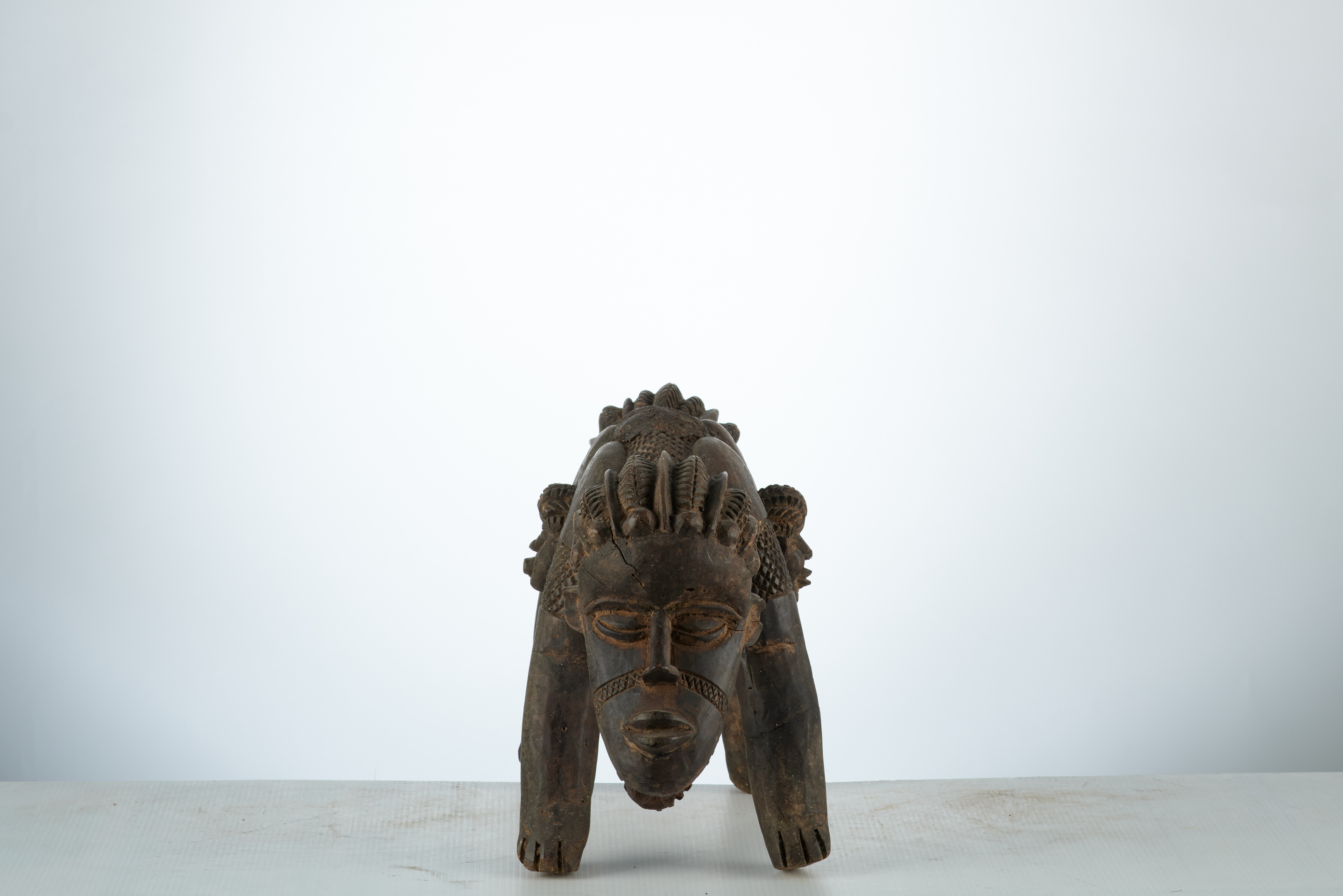 Bassa (fétiche à 2têtes ), d`afrique : Kameroen, statuette Bassa (fétiche à 2têtes ), masque ancien africain Bassa (fétiche à 2têtes ), art du Kameroen - Art Africain, collection privées Belgique. Statue africaine de la tribu des Bassa (fétiche à 2têtes ), provenant du Kameroen, 1897:Fétiche Bassa ,peuple vivant au Kameroen et Le Libéria Leur art est influencé par l