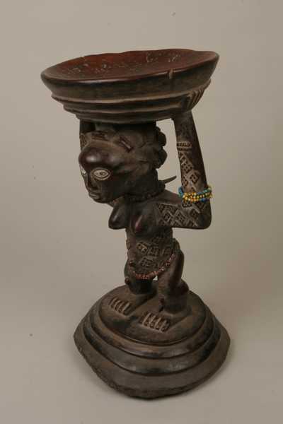 KUSU, d`afrique : Rép.démoncratique du Congo., statuette KUSU, masque ancien africain KUSU, art du Rép.démoncratique du Congo. - Art Africain, collection privées Belgique. Statue africaine de la tribu des KUSU, provenant du Rép.démoncratique du Congo., 486/884 Siège caryatide Kusu de l