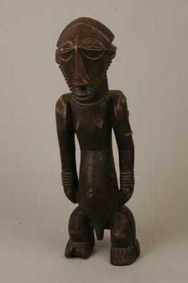 Bembe (Bassikassingo), d`afrique : Rép.démoncratique du Congo., statuette Bembe (Bassikassingo), masque ancien africain Bembe (Bassikassingo), art du Rép.démoncratique du Congo. - Art Africain, collection privées Belgique. Statue africaine de la tribu des Bembe (Bassikassingo), provenant du Rép.démoncratique du Congo., 492/892.Statue d