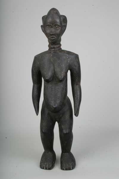 Dan (Statue), d`afrique : Gabon, statuette Dan (Statue), masque ancien africain Dan (Statue), art du Gabon - Art Africain, collection privées Belgique. Statue africaine de la tribu des Dan (Statue), provenant du Gabon, 63/220.Vieille statue féminine Dan H.82cm.D