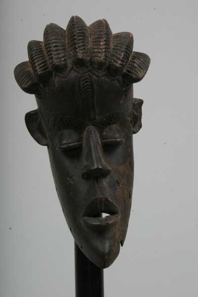 Basa (masque), d`afrique : Libéria, statuette Basa (masque), masque ancien africain Basa (masque), art du Libéria - Art Africain, collection privées Belgique. Statue africaine de la tribu des Basa (masque), provenant du Libéria, 656/303masque gela porté lors des cérémonies masculinesNO .Le danseur exécute des gracieux mouvements féminins.lors des visites de dignitaires  et lors de de l