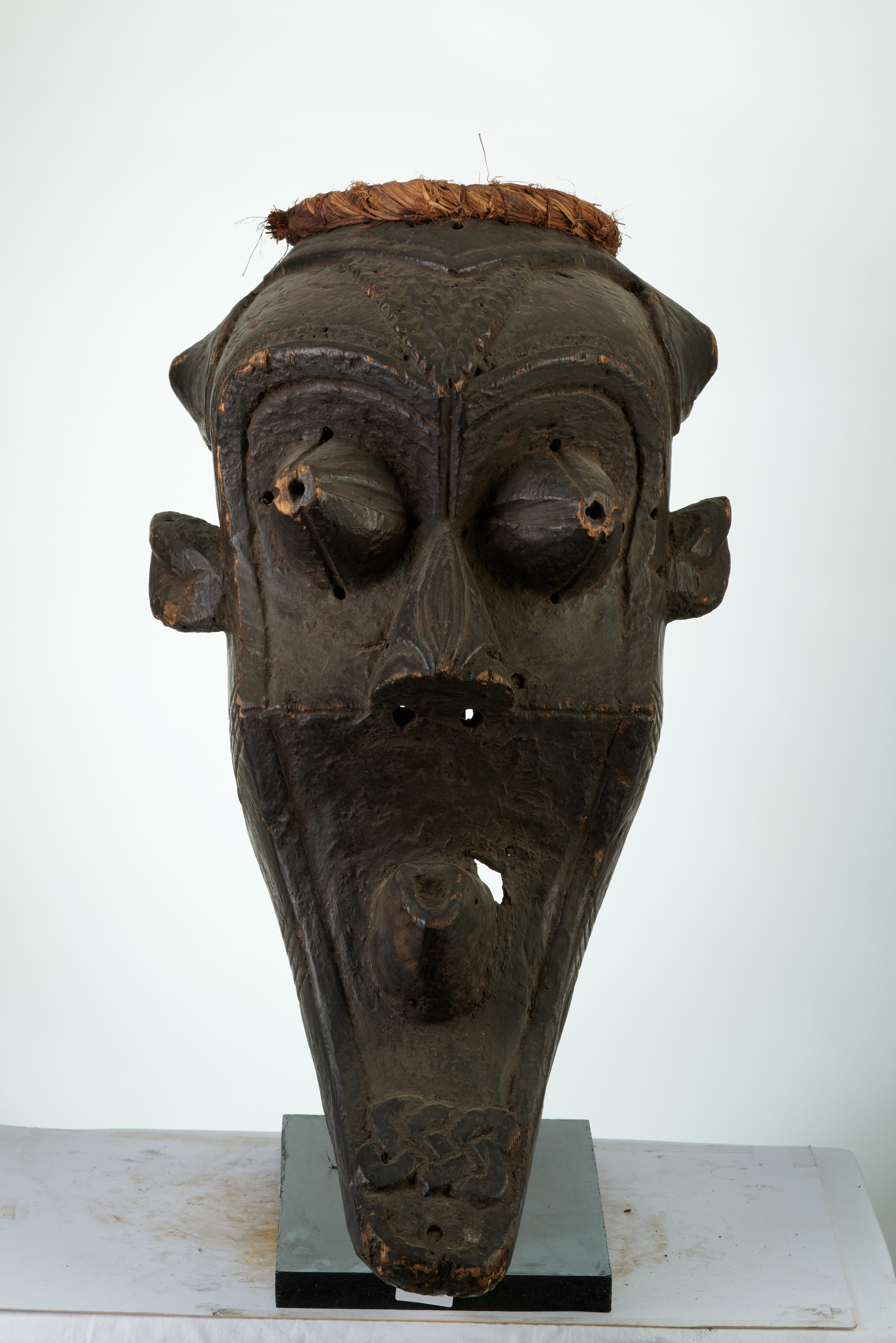 Kuba (Kete)(masque), d`afrique : Rép. dém. Congo (Zaire), statuette Kuba (Kete)(masque), masque ancien africain Kuba (Kete)(masque), art du Rép. dém. Congo (Zaire) - Art Africain, collection privées Belgique. Statue africaine de la tribu des Kuba (Kete)(masque), provenant du Rép. dém. Congo (Zaire), 673/113.Masque funéraire Kete kuba