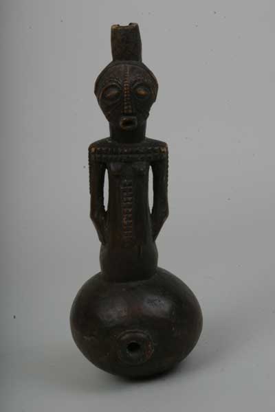 tabwa (pipe), d`afrique : Rép. dém. Congo (Zaire),, statuette tabwa (pipe), masque ancien africain tabwa (pipe), art du Rép. dém. Congo (Zaire), - Art Africain, collection privées Belgique. Statue africaine de la tribu des tabwa (pipe), provenant du Rép. dém. Congo (Zaire),, 774 Belle pipe en bois h.27cm.,faite à travers la statue de 19cm.et la boule 8cm. Tabwa 1ère moitié 20eme sc.(Minga)
. art,culture,masque,statue,statuette,pot,ivoire,exposition,expo,masque original,masques,statues,statuettes,pots,expositions,expo,masques originaux,collectionneur d`art,art africain,culture africaine,masque africain,statue africaine,statuette africaine,pot africain,ivoire africain,exposition africain,expo africain,masque origina africainl,masques africains,statues africaines,statuettes africaines,pots africains,expositions africaines,expo africaines,masques originaux  africains,collectionneur d`art africain