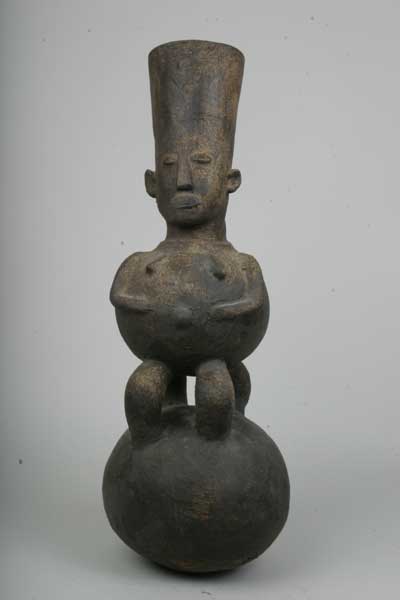 MANGBETU(vase), d`afrique : Rép.démoncratique du Congo., statuette MANGBETU(vase), masque ancien africain MANGBETU(vase), art du Rép.démoncratique du Congo. - Art Africain, collection privées Belgique. Statue africaine de la tribu des MANGBETU(vase), provenant du Rép.démoncratique du Congo., 80/236 Cruche anthropomorphique Mangbetu à double panse(réservoir).Celui d