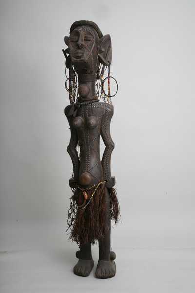 Ngata(statue), d`afrique : Rép.démoncratique du Congo., statuette Ngata(statue), masque ancien africain Ngata(statue), art du Rép.démoncratique du Congo. - Art Africain, collection privées Belgique. Statue africaine de la tribu des Ngata(statue), provenant du Rép.démoncratique du Congo., 969. Une des trois statues d