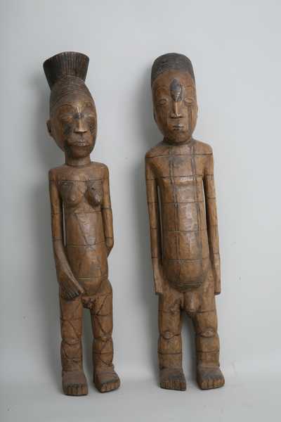 Mangbetu (statues), d`afrique : république dém. du Congo., statuette Mangbetu (statues), masque ancien africain Mangbetu (statues), art du république dém. du Congo. - Art Africain, collection privées Belgique. Statue africaine de la tribu des Mangbetu (statues), provenant du république dém. du Congo., 990. Très belles statues Mangbetu, femme et homme  symbolisant les ancêtres h.78cm et 77cm.faite en bois clair avec les scarification caractéristiques sur tout le corps 19eme-début 20eme sc.Le crâne allongé est accentuée par la coiffure rejettée en arrière.très peu de pièces sont connues,une bonne dizaines.(Kassongo Mossi). art,culture,masque,statue,statuette,pot,ivoire,exposition,expo,masque original,masques,statues,statuettes,pots,expositions,expo,masques originaux,collectionneur d`art,art africain,culture africaine,masque africain,statue africaine,statuette africaine,pot africain,ivoire africain,exposition africain,expo africain,masque origina africainl,masques africains,statues africaines,statuettes africaines,pots africains,expositions africaines,expo africaines,masques originaux  africains,collectionneur d`art africain